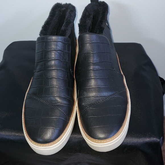 Toms Shoes - TOMS women's Size 11